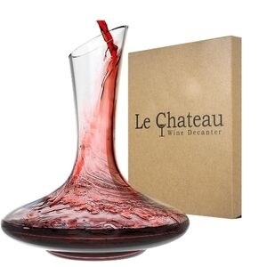 Le Chateau Crystal Wine Decanter with Built-in Aerator